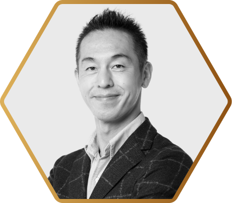 曽山 哲人